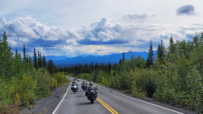 Is it possible to ride a motorcycle to Alaska (Alaska Highway - ALCAN)? How to ride a motorbike on the ALCAN?