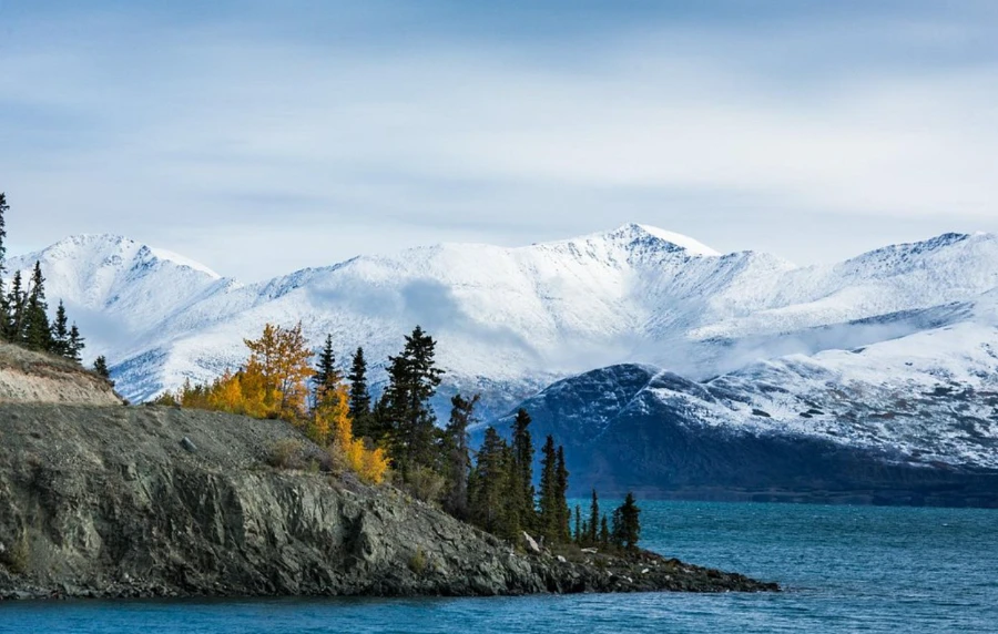 List of best locations for fishing along the Alaska Highway.